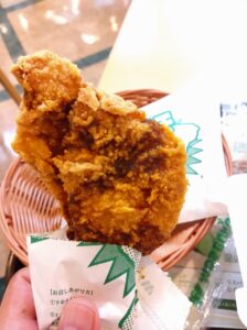 ホット スパイスモスチキン＜カレー＞の写真